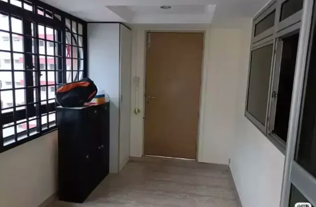 单间出租 • 宏茂桥 • 516 Pasir Ris Street 52 • S$400 • 5房(4臥室) • 床位出租