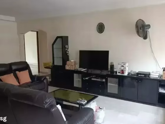 单间出租 • 宏茂桥 • 516 Pasir Ris Street 52 • S$400 • 5房(4臥室) • 床位出租 照片
