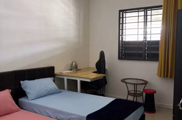 单间出租 • 西部集水区 • 820 Tampines Street 81 • S$1100 • 3房(2臥室) • 普通房