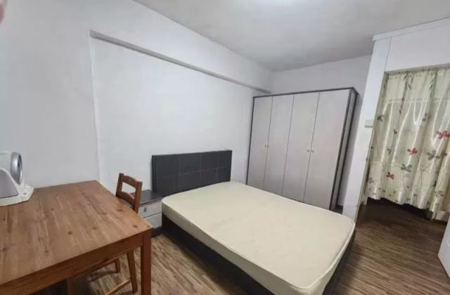 单间出租 • 梧槽 • 259 Yishun Street 22 • S$1000 • 4房(3臥室) • 普通房
