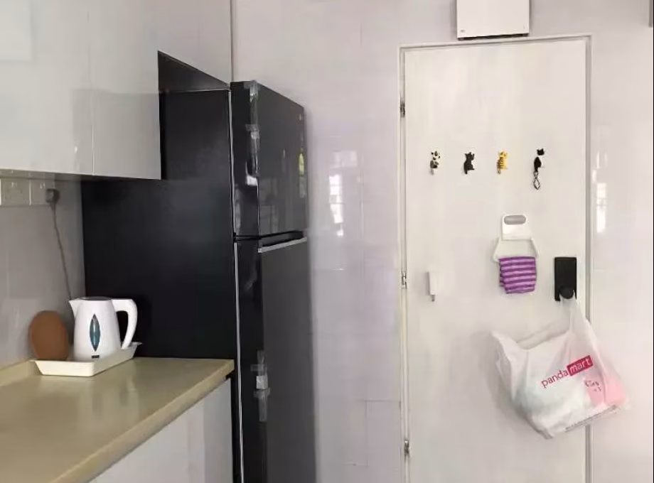 单间出租 • 碧山 • 247 Compassvale Road • S$1000 • 3房(2臥室) • 普通房 照片