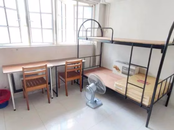 单间出租 • 三巴旺 • 173 Woodlands Street 13 • S$550 • 4房(3臥室) • 主人房 照片