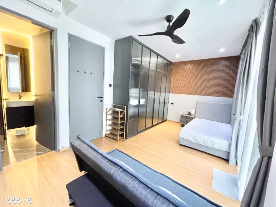 单间出租 • 新加坡河 • LOWLAND ROAD (547405) • S$2000 • 联排排屋 • 主人房 照片