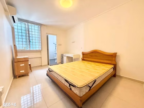 单间出租 • 武吉知马 • 159 Bedok South Avenue 3 • S$1350 • 4房(3臥室) • 主人房 照片