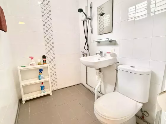 单间出租 • 武吉知马 • 159 Bedok South Avenue 3 • S$1350 • 4房(3臥室) • 主人房 照片