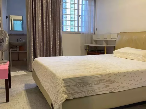 整套出租 • 武吉班让 • 320 Clementi Avenue 4 • S$3300 • 3房(2臥室) • 721ft² / 66m² 照片