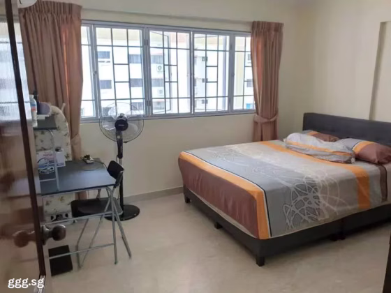 单间出租 • 巴耶利峇 • 322A Jurong East Street 31 • S$1000 • 执行组屋 • 普通房 照片