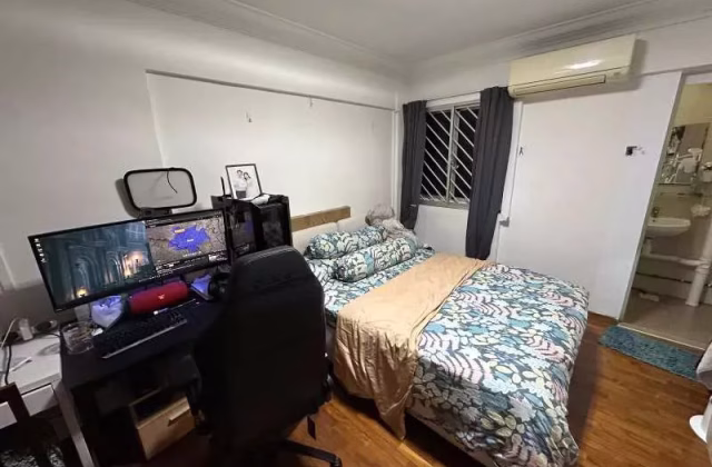 单间出租 • 林厝港 • 524 Jurong West Street 52 • S$1550 • 3房(2臥室) • 主人房