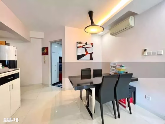 整套出租 • 市中心 •  The Gardens At Bishan • S$3200 • 共管公寓 • 883ft² / 82m² 照片