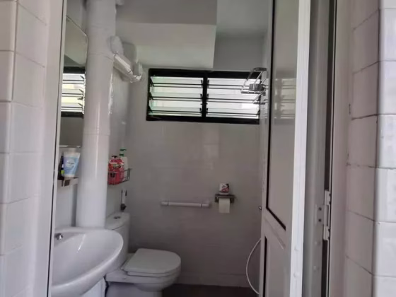整套出租 • 金文泰 • 145 Jalan Bukit Merah • S$3200 • 3房(2臥室) • 700ft² / 65m² 照片