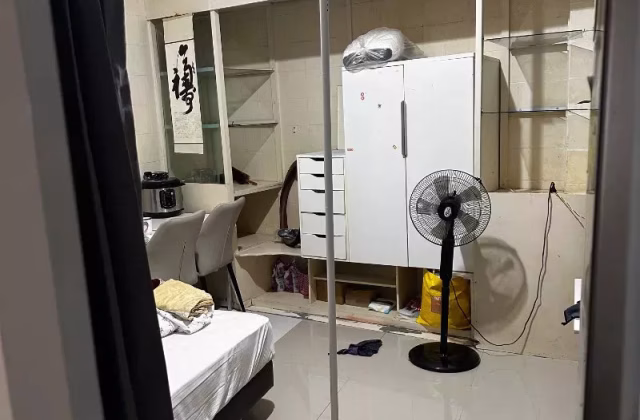 单间出租 • 林厝港 •  Lakepoint Condominium • S$1100 • 共管公寓 • 普通房