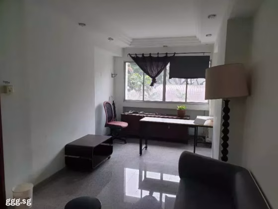 整套出租 • 欧南 • 92A Pipit Road • S$4000 • 4房(3臥室) • 1100ft² / 102m² 照片