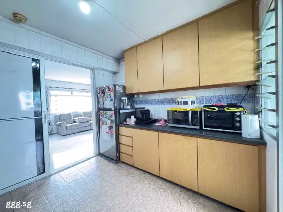 房屋出售 • 三巴旺 • 618 Woodlands Avenue 4 • S$560000 • 3房(2臥室) • 1033ft² / 95m² 照片