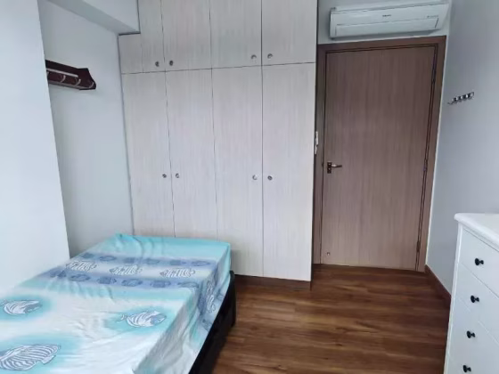 单间出租 • 后港 • 102A Canberra Street • S$700 • 5房(4臥室) • 普通房 照片