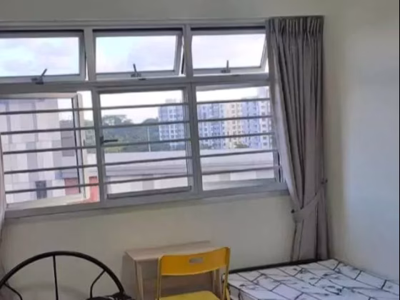 单间出租 • 梧槽 • 466A Yishun Avenue 6 • S$900 • 4房(3臥室) • 普通房 照片