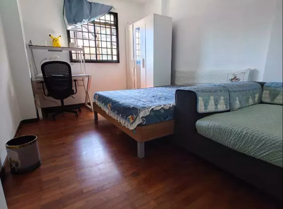 单间出租 • 林厝港 • 676B Jurong West Street 64 • S$950 • 5房(4臥室) • 普通房 照片