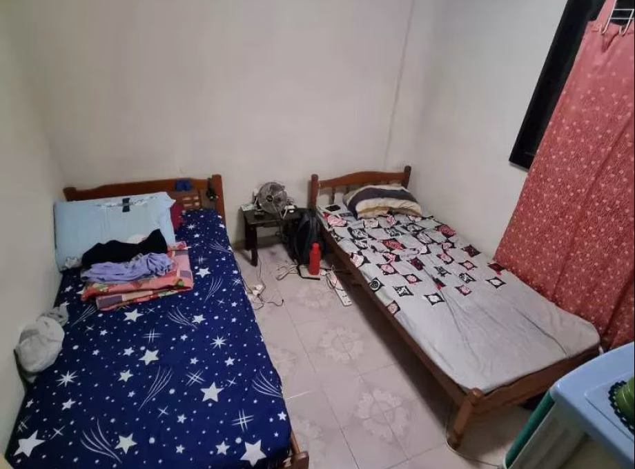 单间出租 • 梧槽 • 703 Yishun Avenue 5 • S$550 • 3房(2臥室) • 普通房 照片