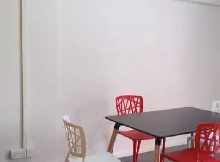 单间出租 • 林厝港 • JURONG WEST AVENUE 5 (649491) • S$1000 • 共管公寓 • 普通房 照片