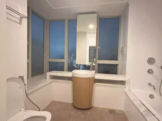 单间出租 • 林厝港 •  The Centris • S$1400 • 住宅公寓 • 普通房 照片