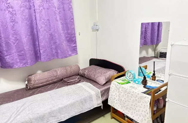 单间出租 • 梧槽 • 388 Yishun Ring Road • S$650 • 4房(3臥室) • 普通房