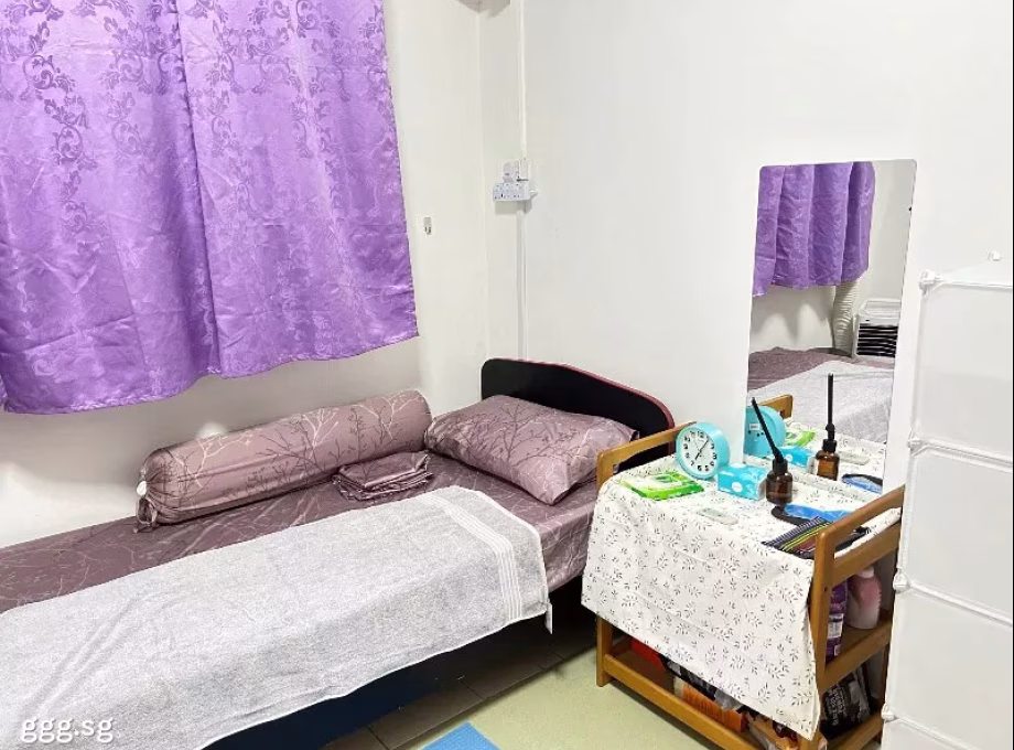 单间出租 • 梧槽 • 388 Yishun Ring Road • S$650 • 4房(3臥室) • 普通房 照片
