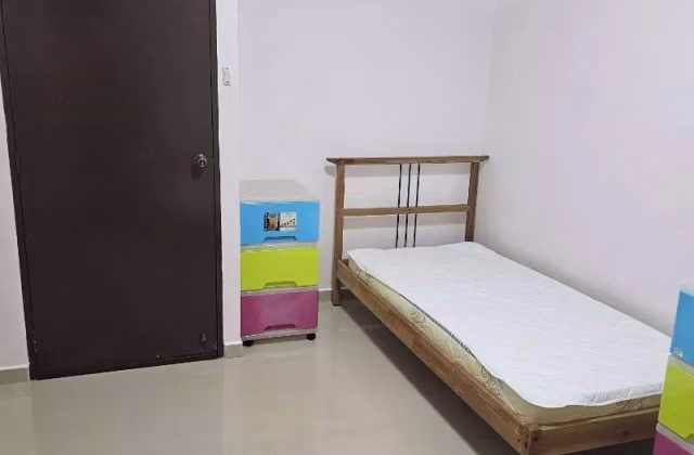 单间出租 • 林厝港 • 673 Jurong West Street 65 • S$950 • 3房(2臥室) • 普通房