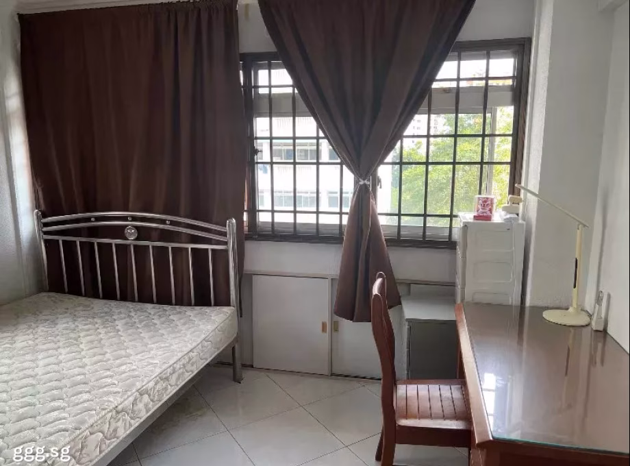单间出租 • 林厝港 • 266 Boon Lay Drive • S$1100 • 4房(3臥室) • 普通房 照片