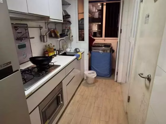 整套出租 • 三巴旺 •  Forestville • S$4300 • 共管公寓 • 1098ft² / 102m² 照片