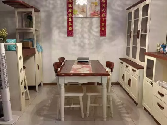 整套出租 • 三巴旺 •  Forestville • S$4300 • 共管公寓 • 1098ft² / 102m² 照片