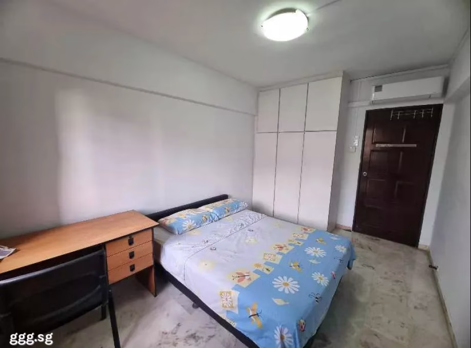 单间出租 • 林厝港 • 415 Jurong West Street 42 • S$900 • 5房(4臥室) • 普通房 照片