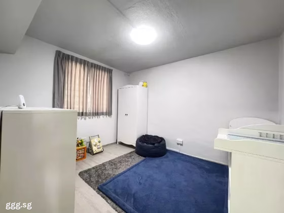 房屋出售 • 马林百列 • 126 Lorong 1 Toa Payoh • S$418000 • 3房(2臥室) • 721ft² / 66m² 照片
