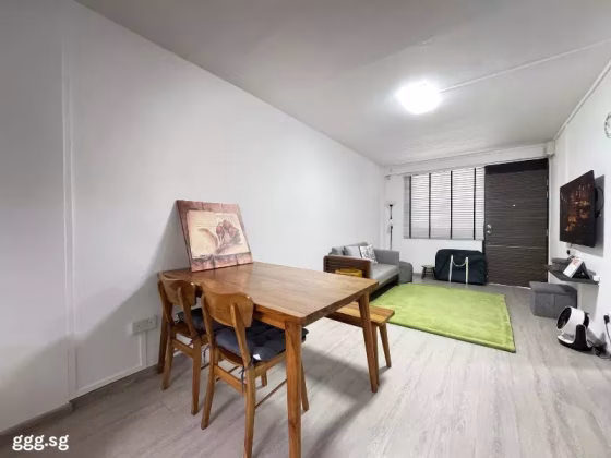 房屋出售 • 马林百列 • 126 Lorong 1 Toa Payoh • S$418000 • 3房(2臥室) • 721ft² / 66m² 照片