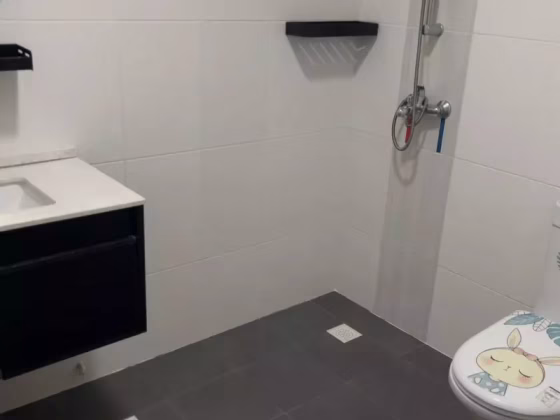 单间出租 • 三巴旺 • 183A Woodlands Street 13 • S$1000 • 4房(3臥室) • 普通房 照片