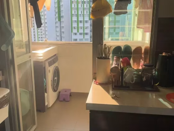 单间出租 • 三巴旺 • 183A Woodlands Street 13 • S$1000 • 4房(3臥室) • 普通房 照片