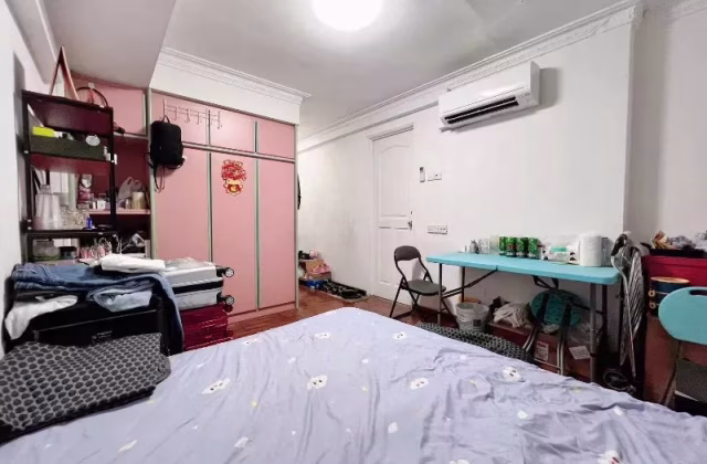 单间出租 • 欧南 •  Blossom Mansions • S$1400 • 住宅公寓 • 主人房