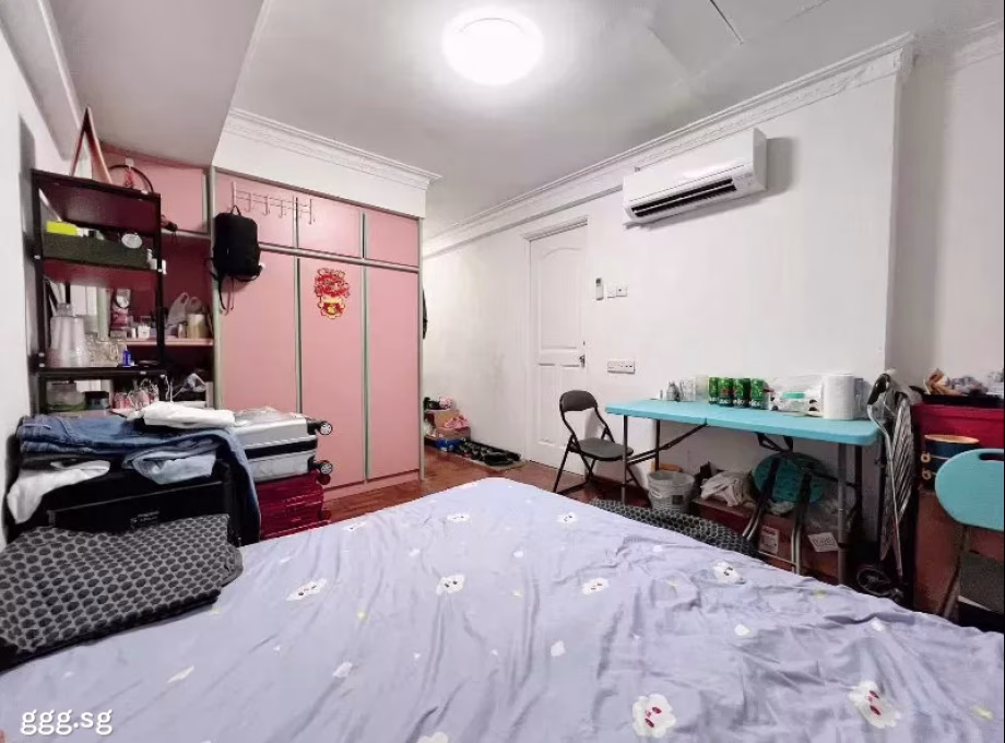 单间出租 • 欧南 •  Blossom Mansions • S$1400 • 住宅公寓 • 主人房 照片
