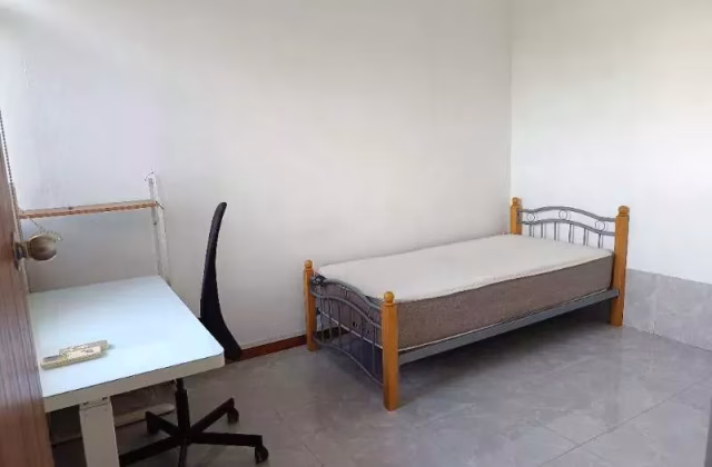 单间出租 • 林厝港 •  Lakepoint Condo • S$1200 • 共管公寓 • 普通房