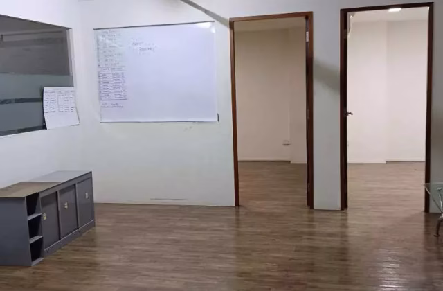 单间出租 • 兀兰 • WOODLANDS INDUSTRIAL PARK E5 (757322) • S$1400 • 店屋 • 普通房