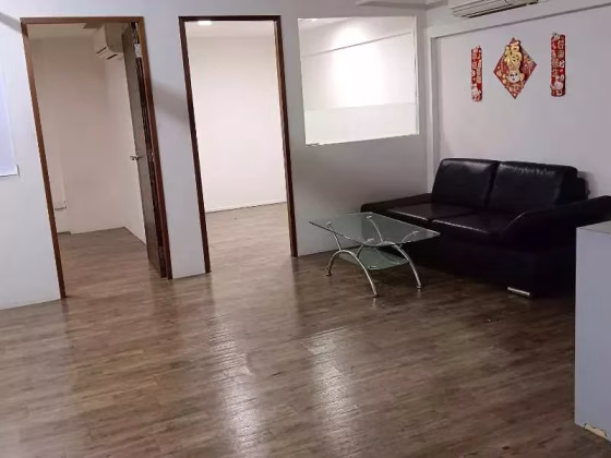 单间出租 • 兀兰 • WOODLANDS INDUSTRIAL PARK E5 (757322) • S$1400 • 店屋 • 普通房 照片