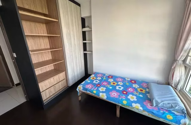 单间出租 • 武吉巴督 • 296C Bukit Batok Street 22 • S$1200 • 3房(2臥室) • 普通房