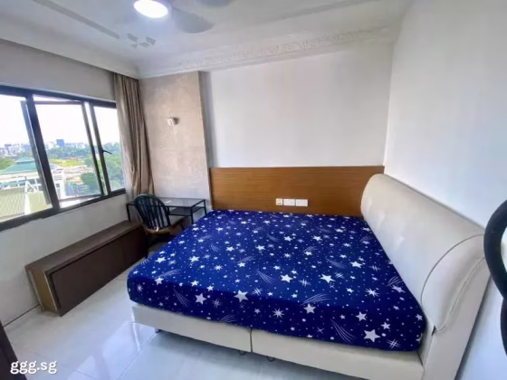 单间出租 • 马林百列 •  Braddell View • S$1280 • 住宅公寓 • 普通房 照片