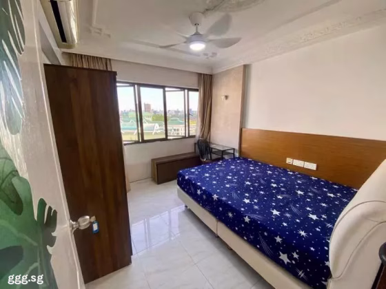 单间出租 • 马林百列 •  Braddell View • S$1280 • 住宅公寓 • 普通房 照片