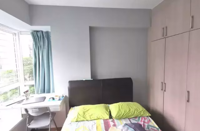 单间出租 • 三巴旺 •  La Casa • S$950 • 共管公寓 • 普通房