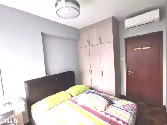 单间出租 • 三巴旺 •  La Casa • S$950 • 共管公寓 • 普通房 照片