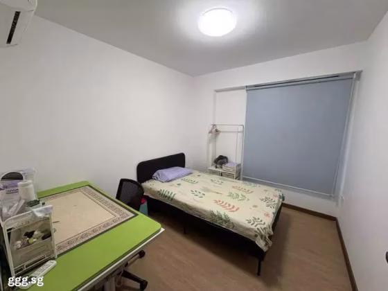 整套出租 • 裕廊东 •  Plantation Crescent • S$2300 • 2房(1臥室) • 810ft² / 75m² 照片
