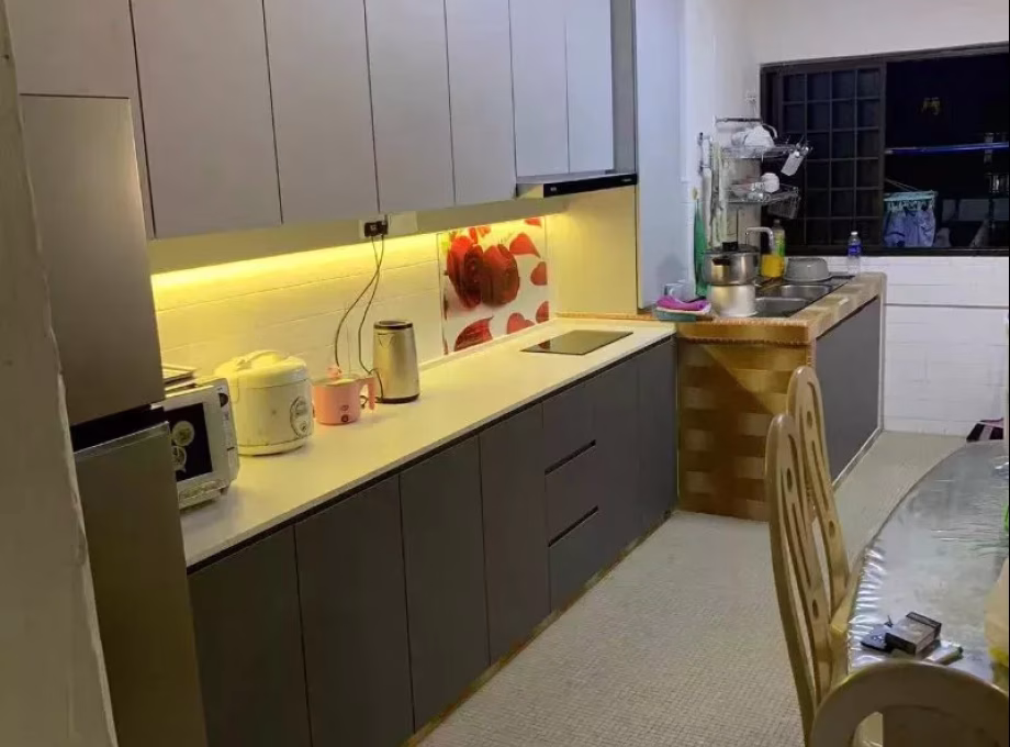 单间出租 • 纽顿 • 102 Jalan Rajah • S$1200 • 4房(3臥室) • 普通房 照片