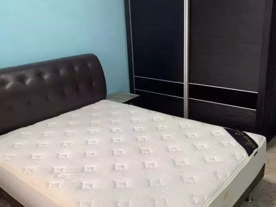 单间出租 • 纽顿 • 102 Jalan Rajah • S$1200 • 4房(3臥室) • 普通房 照片