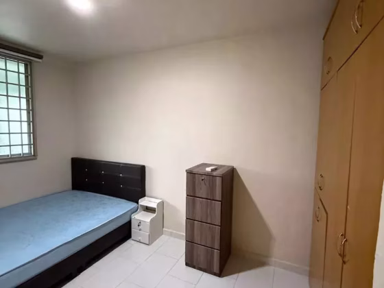 单间出租 • 梧槽 • 243 Yishun Ring Road • S$1100 • 3房(2臥室) • 普通房 照片