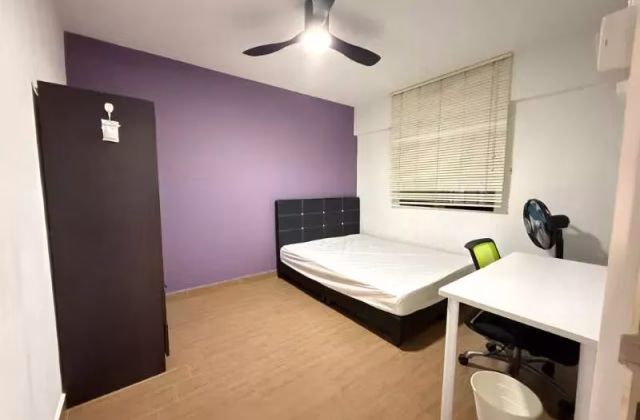 单间出租 • 乌节 • 328 Ang Mo Kio Avenue 3 • S$1200 • 3房(2臥室) • 普通房