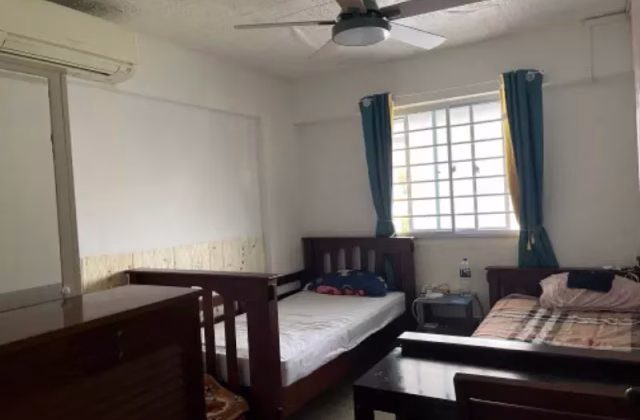 单间出租 • 乌节 • 433 Ang Mo Kio Avenue 10 • S$600 • 3房(2臥室) • 普通房